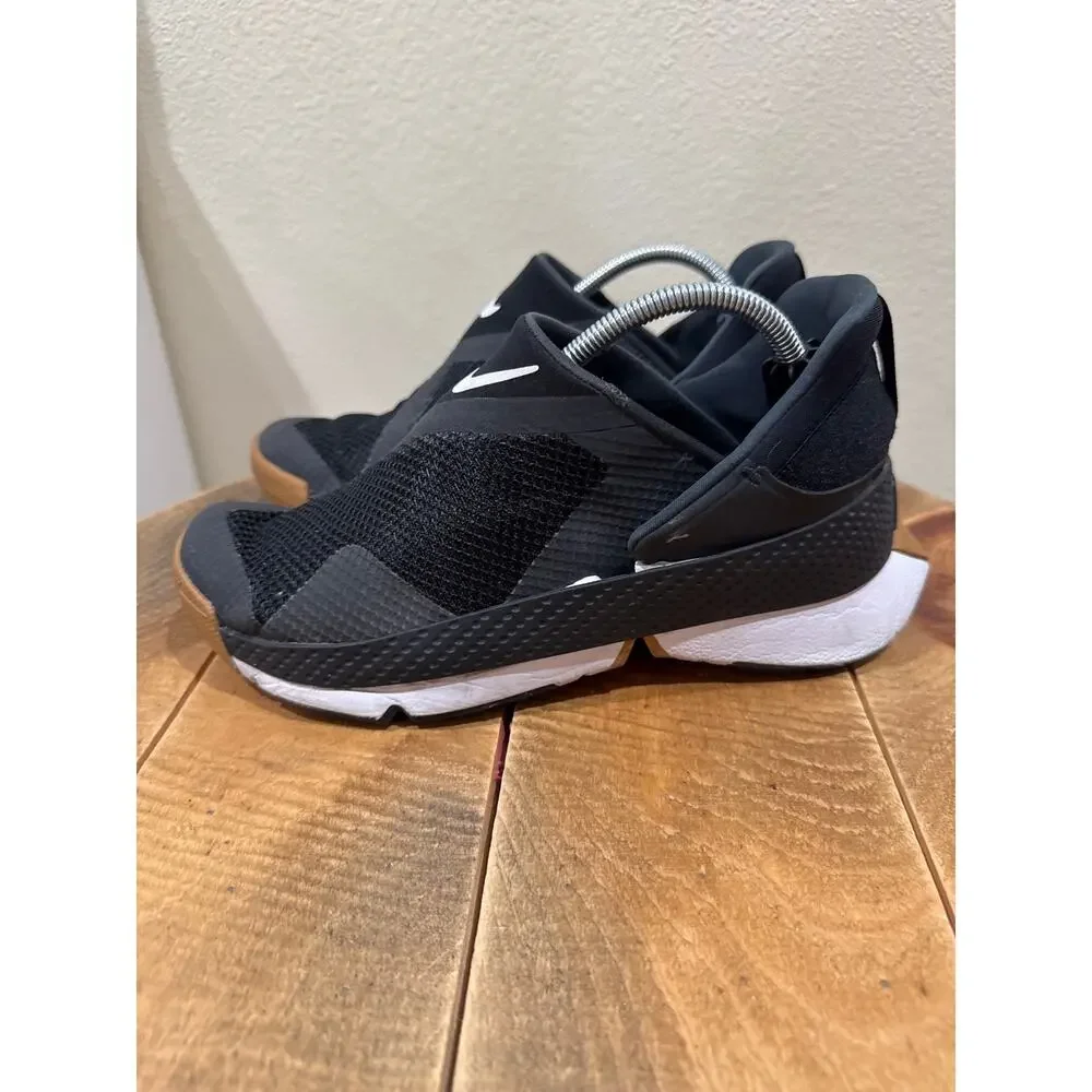 Womens Nike Go FlyEase sneakers black size 6